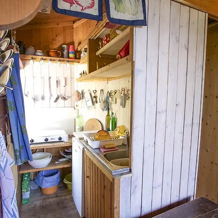 Casette Nel Parco بيت للعطل بورتوفيرّايو